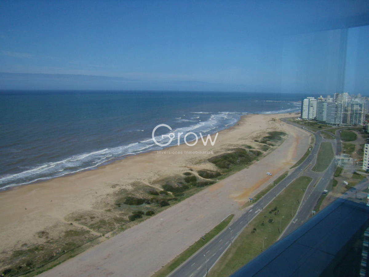 Apartamento ID.3712 - Apartamento en Venta de 3 dormitorios en Torre Le parc , Punta del este 
