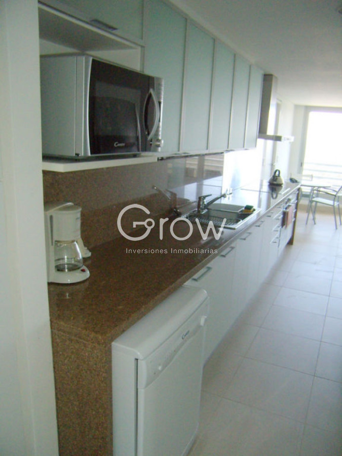 Apartamento ID.3712 - Apartamento en Venta de 3 dormitorios en Torre Le parc , Punta del este 