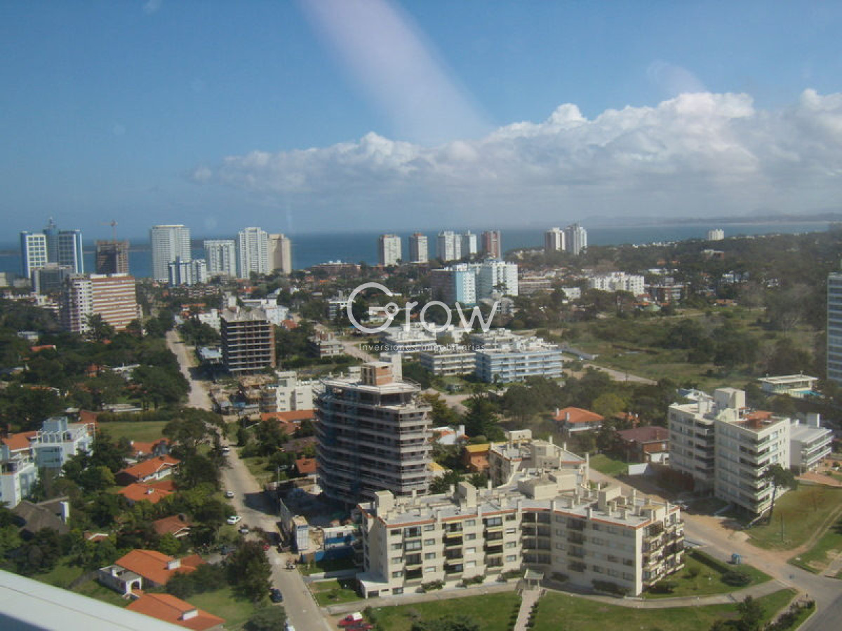 Apartamento ID.3712 - Apartamento en Venta de 3 dormitorios en Torre Le parc , Punta del este 
