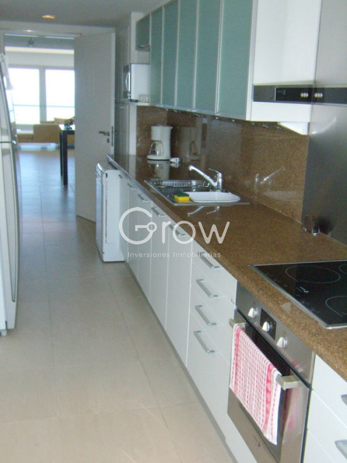 Apartamento ID.3712 - Apartamento en Venta de 3 dormitorios en Torre Le parc , Punta del este 