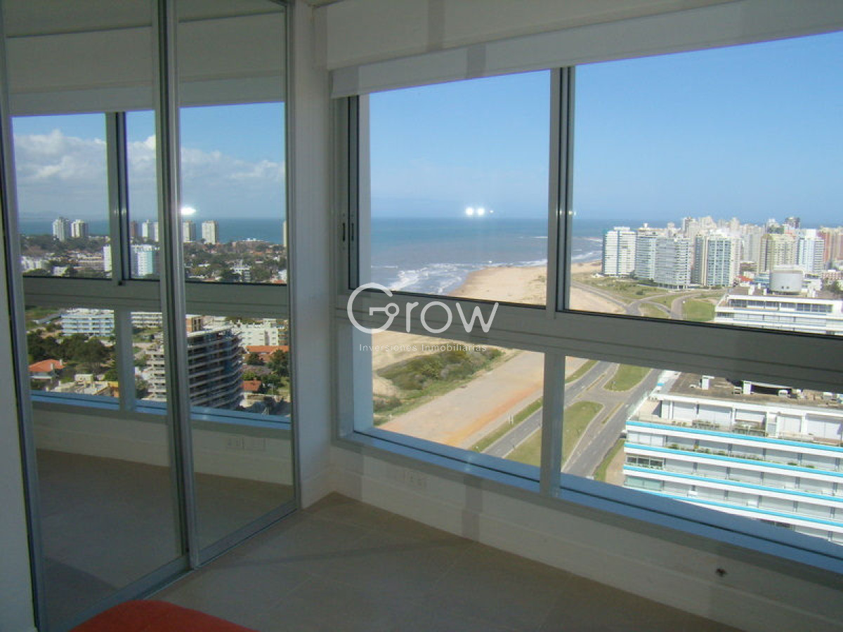 Apartamento ID.3712 - Apartamento en Venta de 3 dormitorios en Torre Le parc , Punta del este 