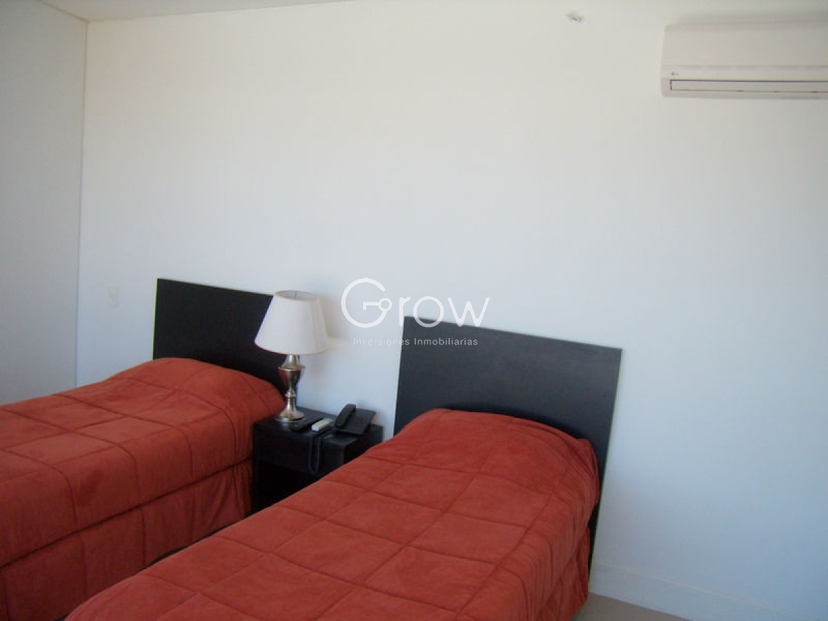 Apartamento ID.3712 - Apartamento en Venta de 3 dormitorios en Torre Le parc , Punta del este 