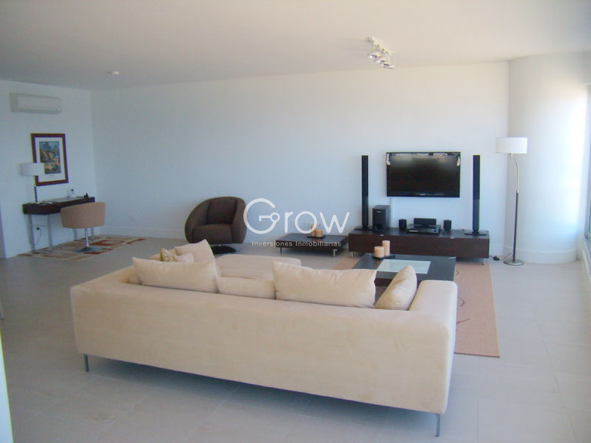 Apartamento ID.3712 - Apartamento en Venta de 3 dormitorios en Torre Le parc , Punta del este 