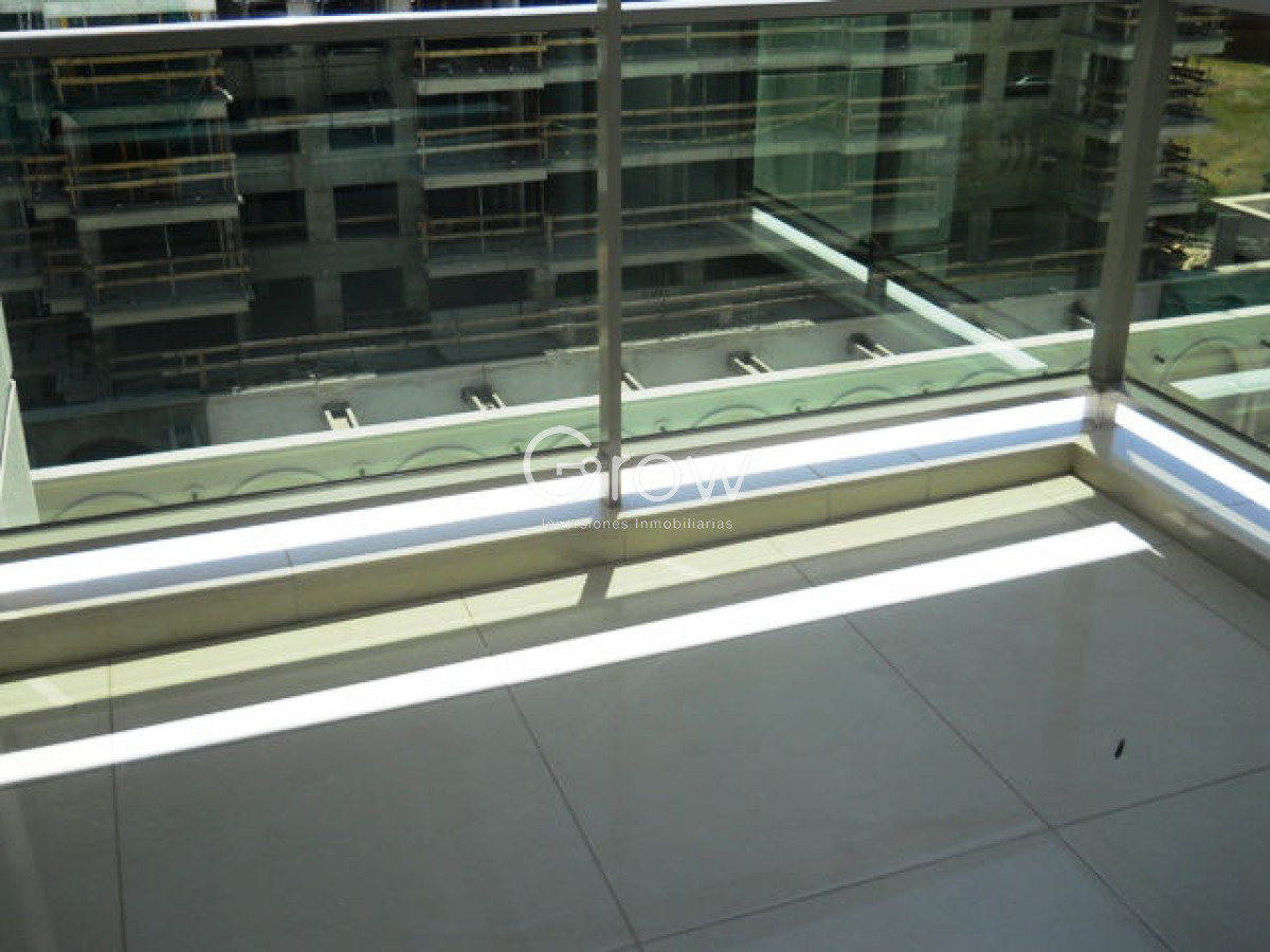 Apartamento ID.2189 - Brava, 3 dormitorios y dependencia