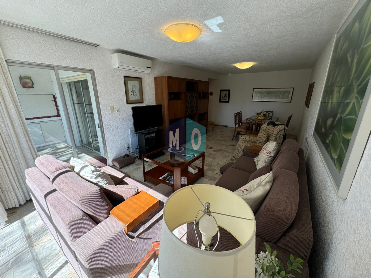 Apartamento ID.810 - Apartamento en Roosevelt, 3 dormitorios *