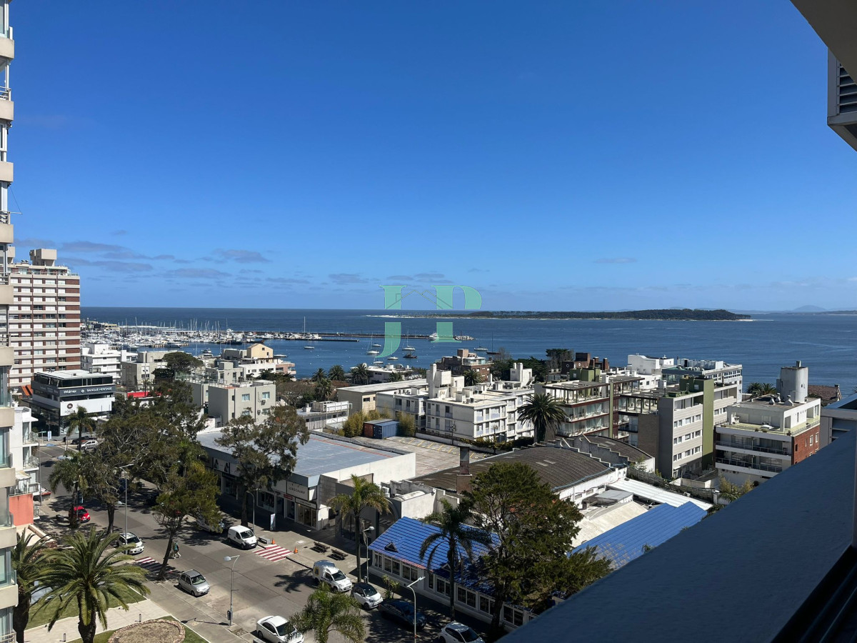 Apartamento ID.599 - Piso alto con vista al puerto