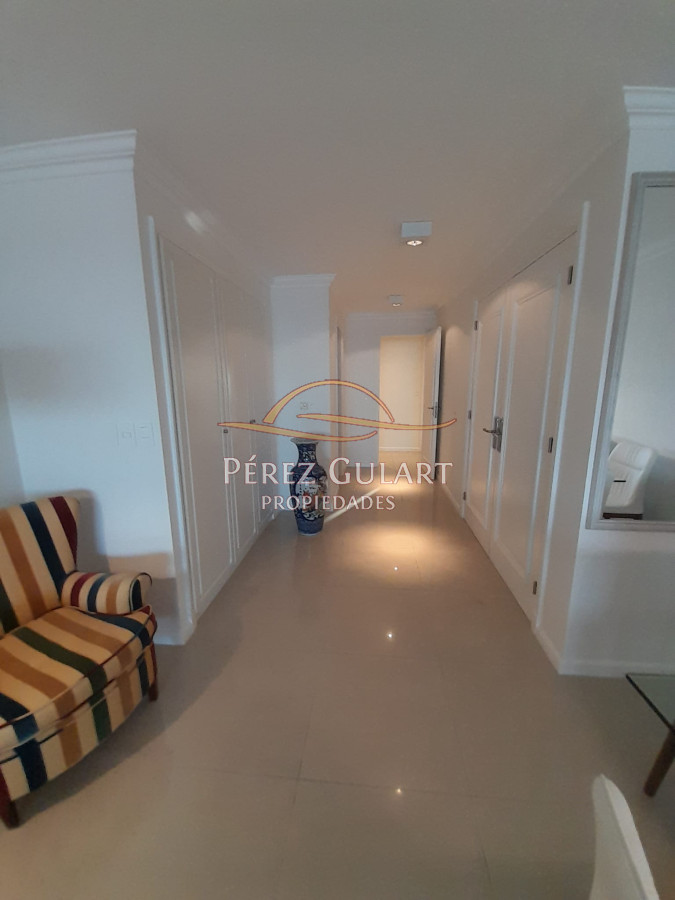Apartamento ID.522 - Apartamento en Alquiler de 3 dormitorios en Punta del este , Torre Imperiale , Playa Mansa 