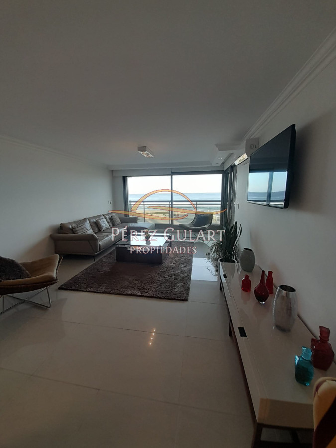 Apartamento ID.522 - Apartamento en Alquiler de 3 dormitorios en Punta del este , Torre Imperiale , Playa Mansa 