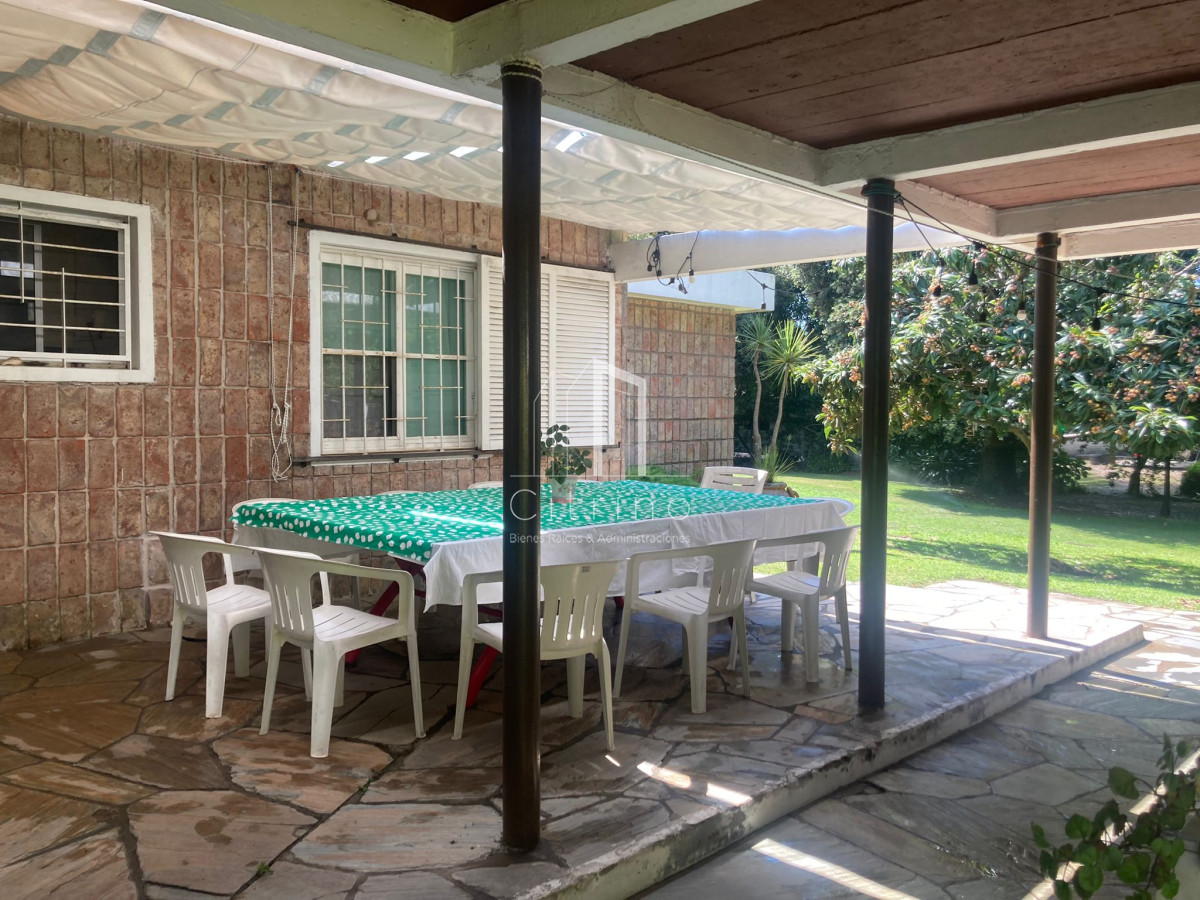 Casa ID.1325 - Encantadora casa en Cantegril