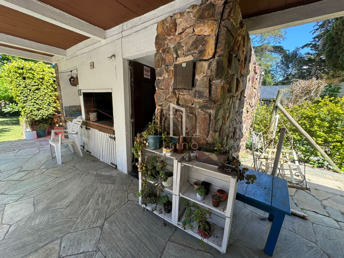 Casa ID.1325 - Encantadora casa en Cantegril
