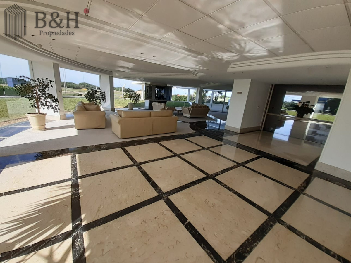 Apartamento ID.6755 - Apartamento en venta de 3 dormitorios en Punta del este , Playa brava , 