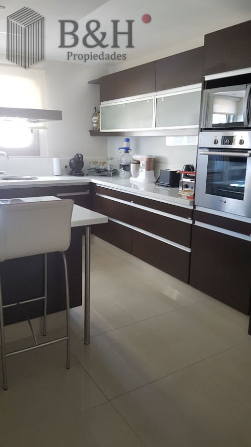 Apartamento ID.7334 - Apartamento de 4 dormitorios en Punta del este , Torre imperiale . Playa brava 