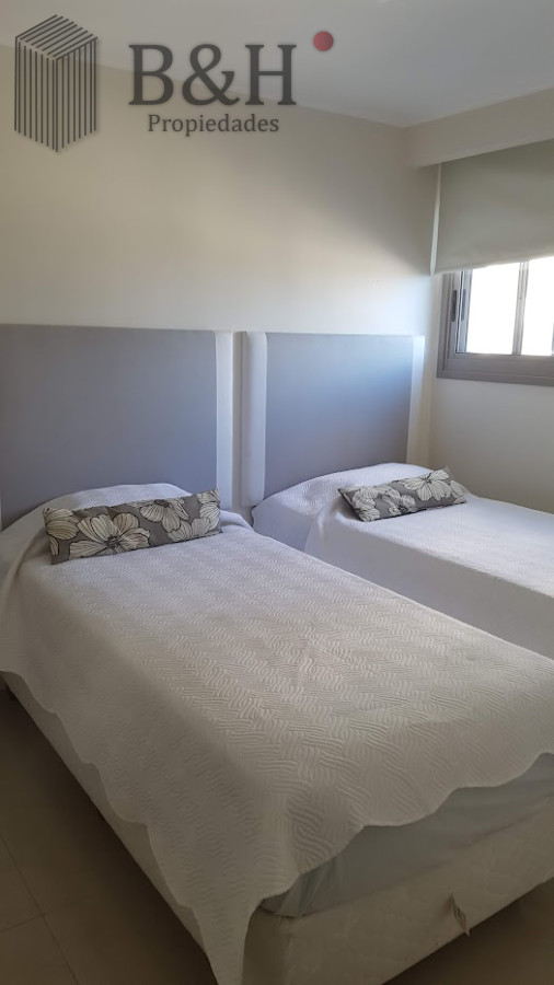Apartamento ID.7334 - Apartamento de 4 dormitorios en Punta del este , Torre imperiale . Playa brava 