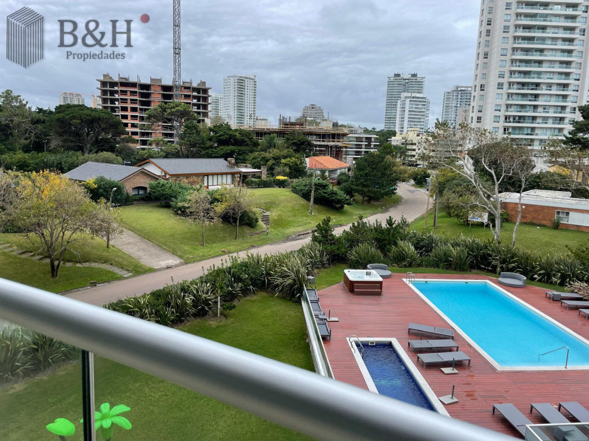 Apartamento ID.7391 - Apartamento en venta de 2 dormitorios en Torre ICON, Punta del este , AIDY GRILL 