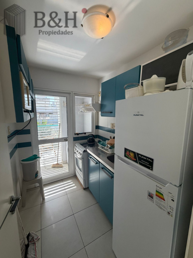 Apartamento ID.8123 - Apartamento de 1 dormitorio en Venta en Punta del este , Península , Bajos gastos a pasos del mar 