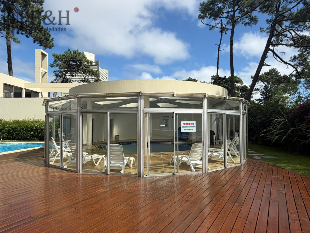 Apartamento ID.7252 - Apartamento en alquiler de 1 dormitorio en Punta del este , Edificio Doce Lunas 