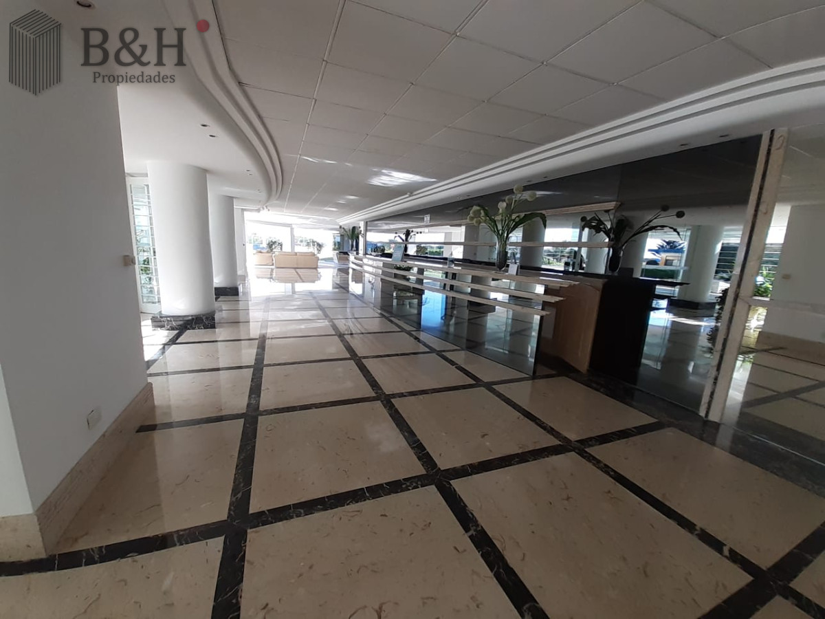 Apartamento ID.6755 - Apartamento en venta de 3 dormitorios en Punta del este , Playa brava , 