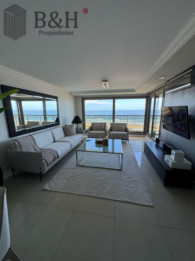 Apartamento ID.5978 - Apartamento en Alquiler de 3 Dormitorios en Punta del este , Playa Brava , Torre Imperiale 
