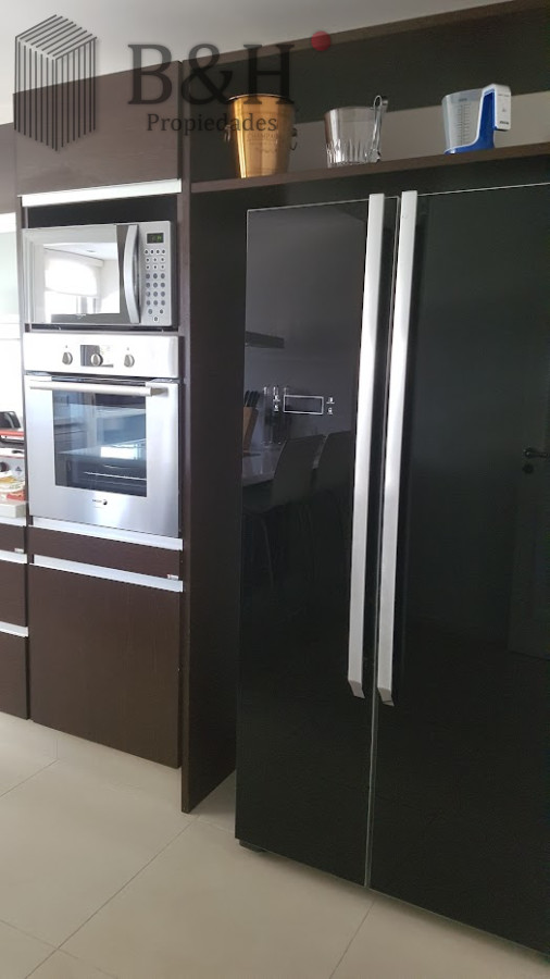 Apartamento ID.7334 - Apartamento de 4 dormitorios en Punta del este , Torre imperiale . Playa brava 