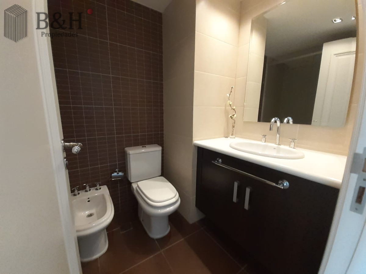 Apartamento ID.5978 - Apartamento en Alquiler de 3 Dormitorios en Punta del este , Playa Brava , Torre Imperiale 