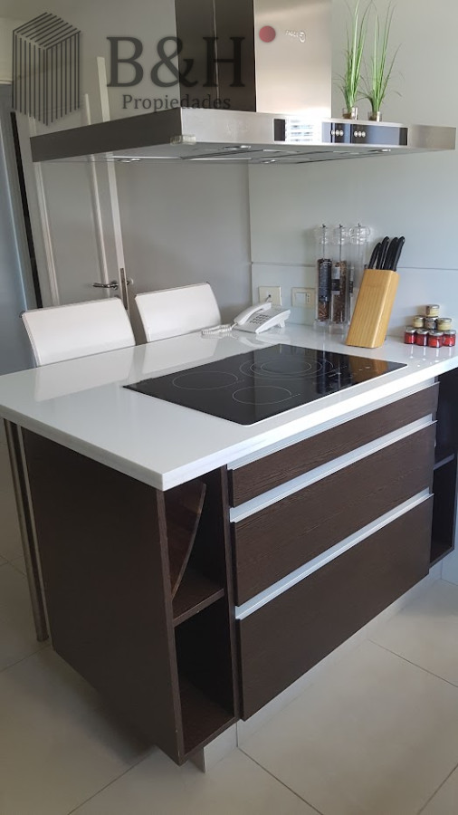 Apartamento ID.7334 - Apartamento de 4 dormitorios en Punta del este , Torre imperiale . Playa brava 