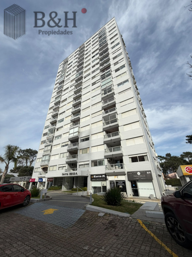 Apartamento ID.7718 - Apartamento en venta de 2 dormitorios en Roosevelt , Torre ibiza , Punta del este 