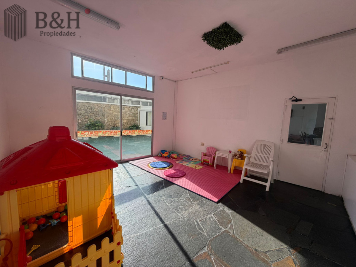 Apartamento ID.7433 - Apartamento en venta de 1 dormitorios en Punta del este , Península 