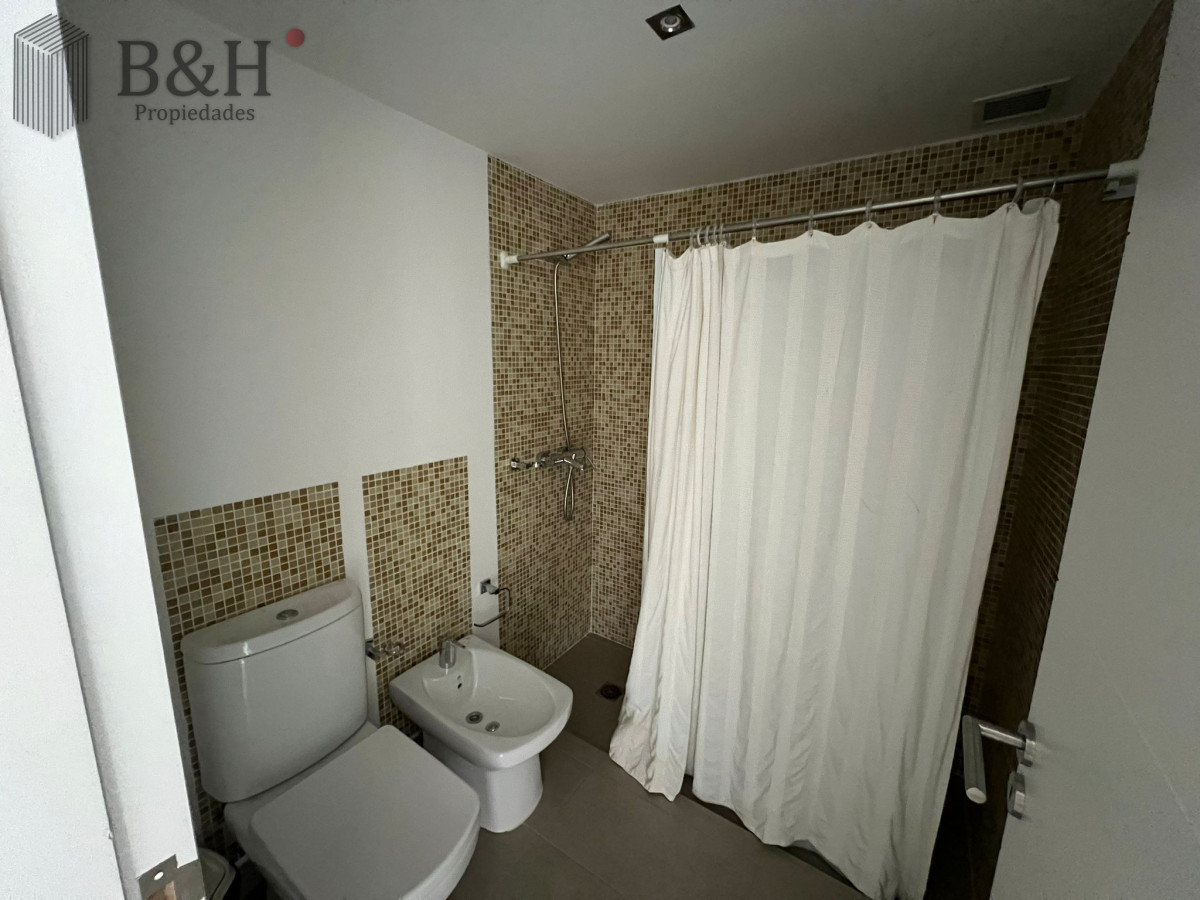 Apartamento ID.7101 - Apartamento en venta de 2 dormitorios en Playa brava , Punta del este 