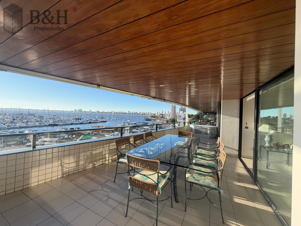 Apartamento ID.7377 - Apartamento en Venta de 3 Dormitorios en Punta del este , Puerto , Península , Edificio Portofino
