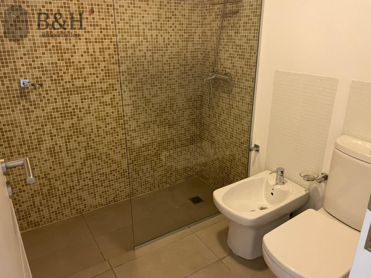 Apartamento ID.7391 - Apartamento en venta de 2 dormitorios en Torre ICON, Punta del este , AIDY GRILL 