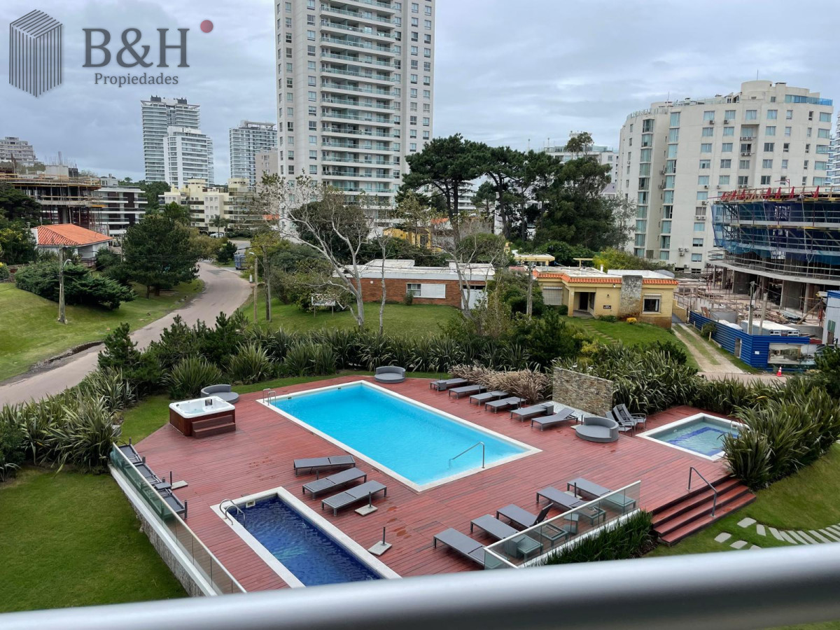 Apartamento ID.7391 - Apartamento en venta de 2 dormitorios en Torre ICON, Punta del este , AIDY GRILL 