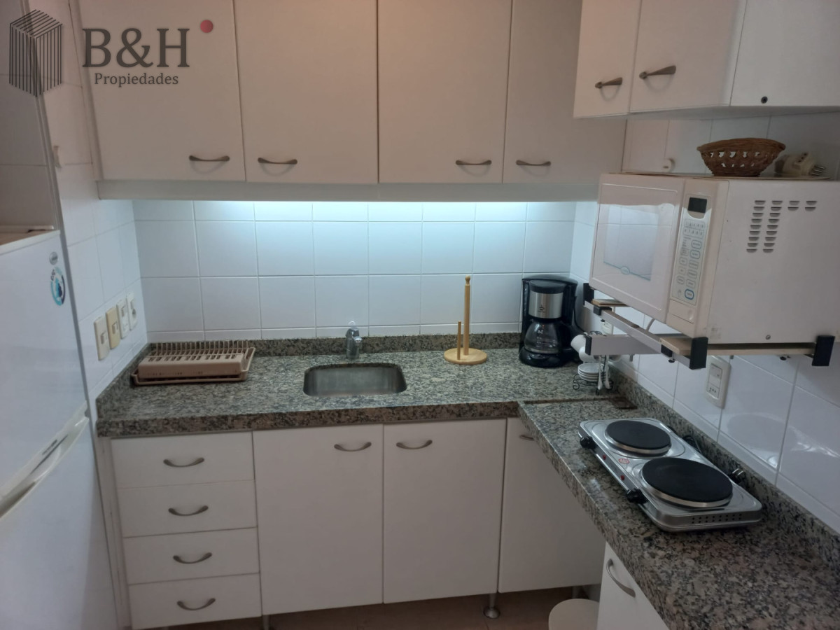 Apartamento ID.7252 - Apartamento en alquiler de 1 dormitorio en Punta del este , Edificio Doce Lunas 
