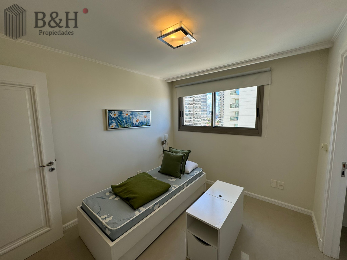 Apartamento ID.3653 - Brava, 3 dormitorios y dependencia
