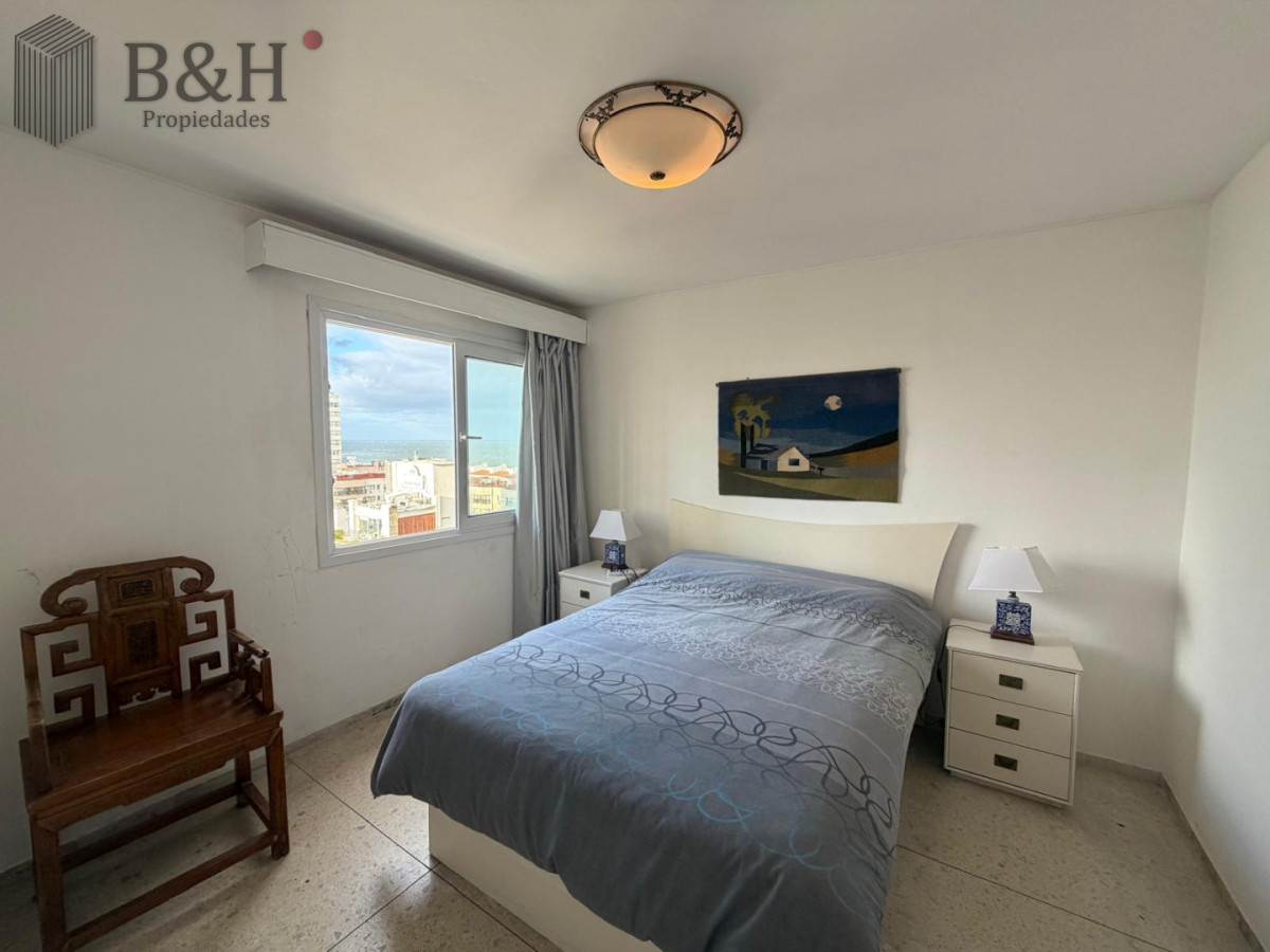 Apartamento ID.7281 - Apartamento de 2 dormitorios y medio en Punta del este , Gorlero , Península 