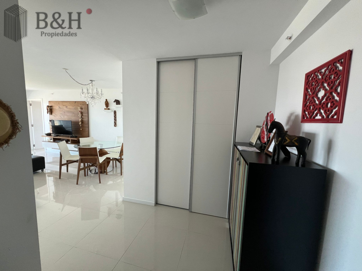 Apartamento ID.7101 - Apartamento en venta de 2 dormitorios en Playa brava , Punta del este 