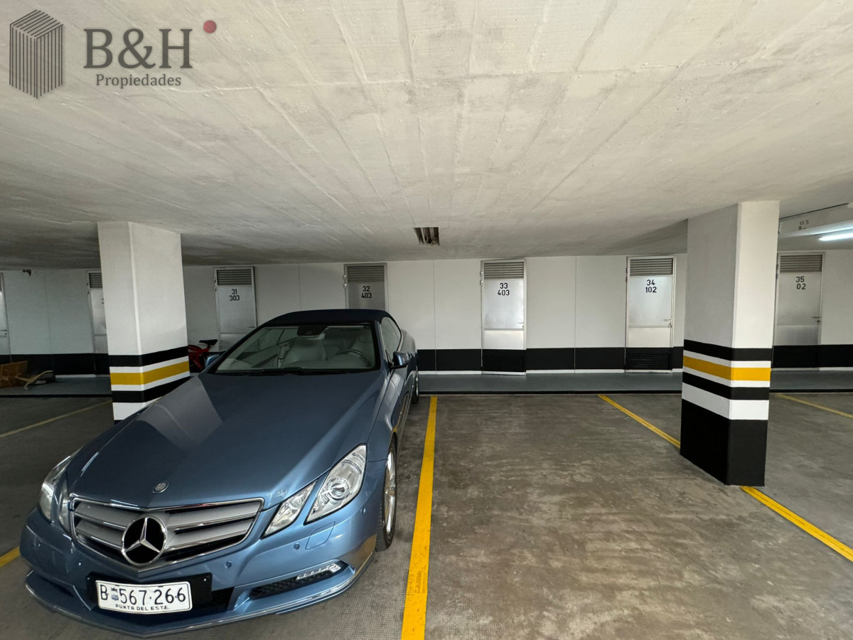 Apartamento ID.7377 - Apartamento en Venta de 3 Dormitorios en Punta del este , Puerto , Península , Edificio Portofino