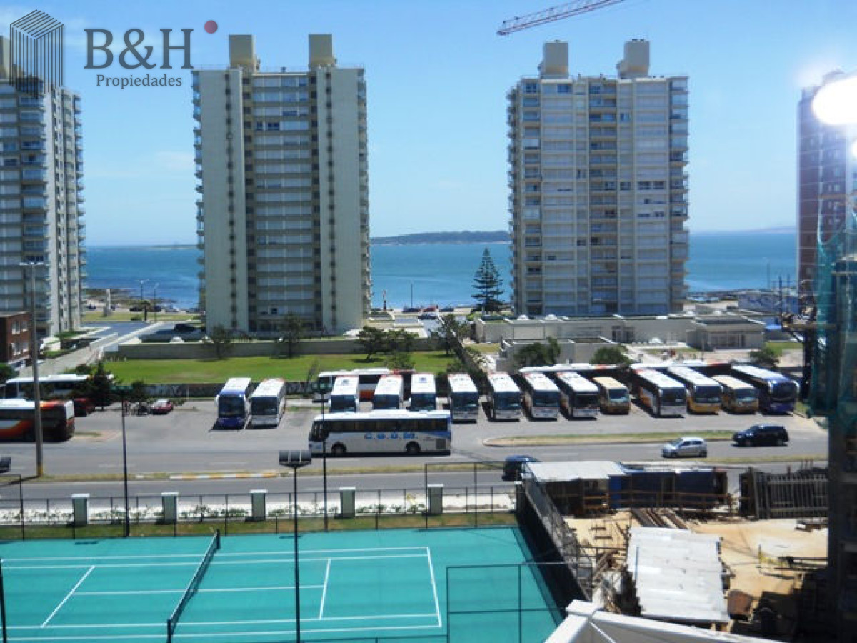 Apartamento ID.3653 - Brava, 3 dormitorios y dependencia