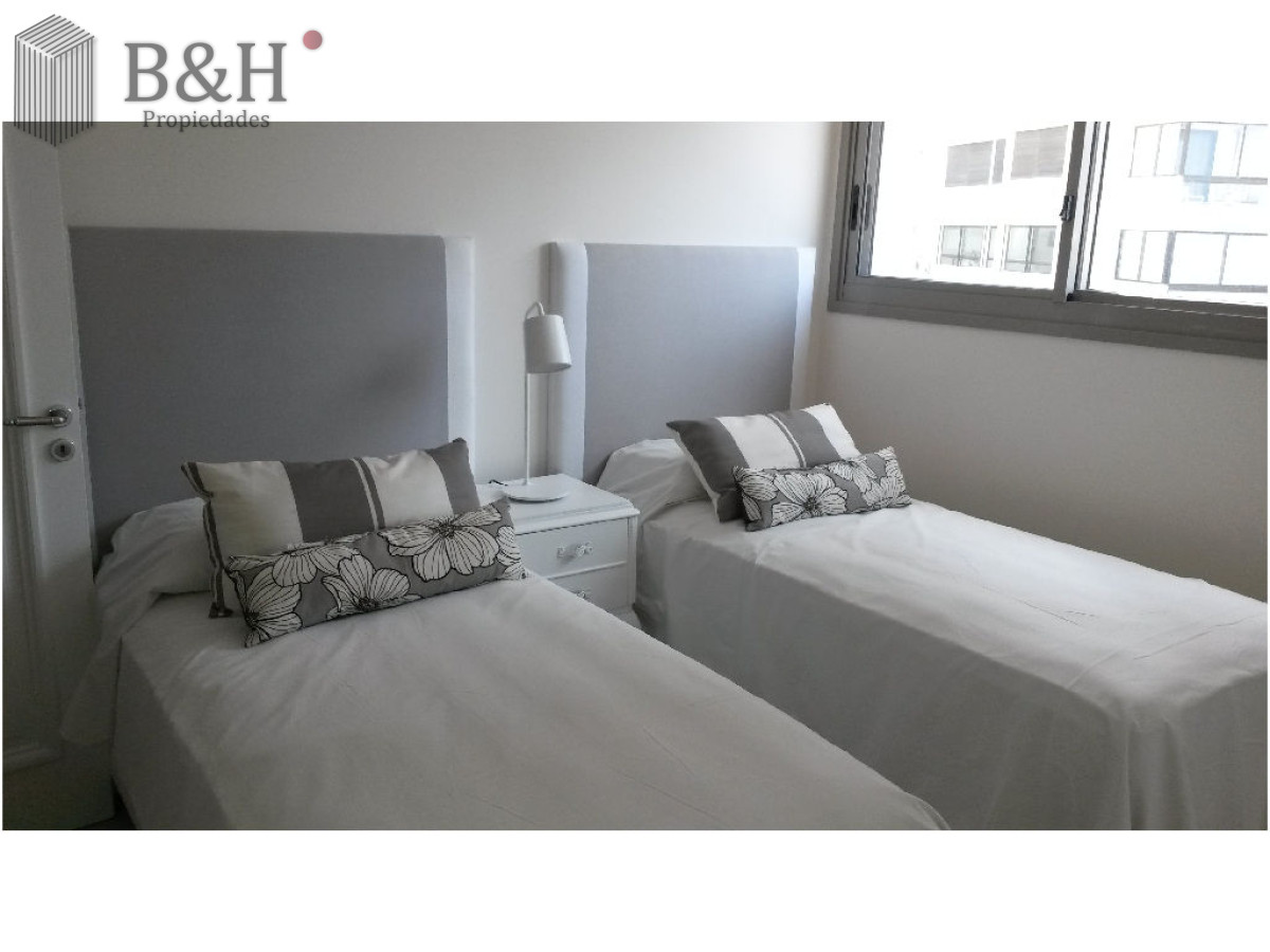 Apartamento ID.7334 - Apartamento de 4 dormitorios en Punta del este , Torre imperiale . Playa brava 