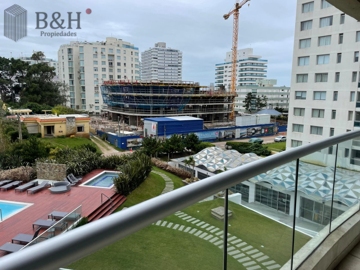 Apartamento ID.7391 - Apartamento en venta de 2 dormitorios en Torre ICON, Punta del este , AIDY GRILL 