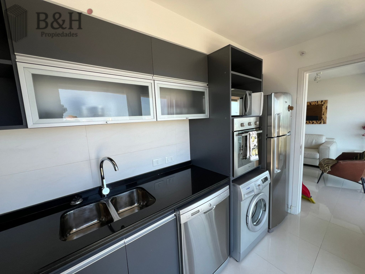 Apartamento ID.7101 - Apartamento en venta de 2 dormitorios en Playa brava , Punta del este 