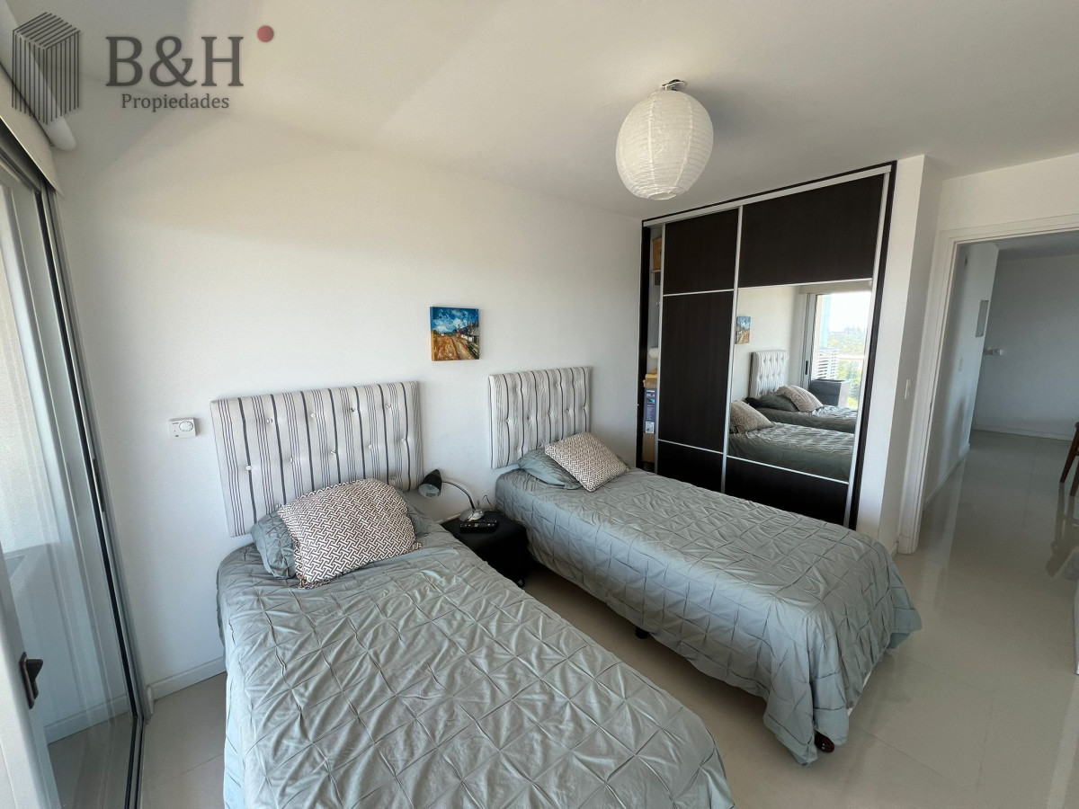 Apartamento ID.7101 - Apartamento en venta de 2 dormitorios en Playa brava , Punta del este 