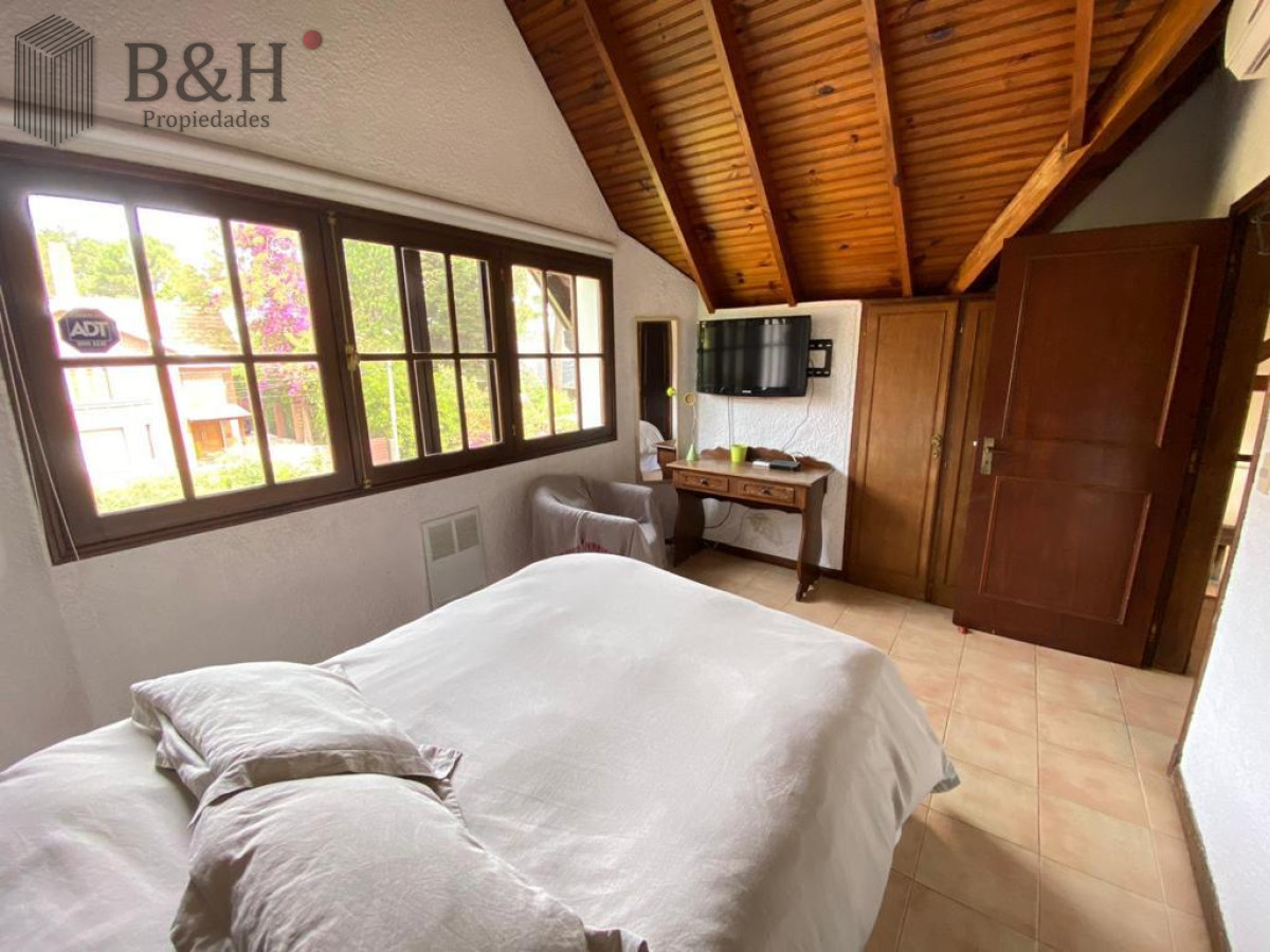 Casa ID.650 - ESPECTACULAR CASA EN LUGANO 5 DORMITORIOS 4 BAÑOS 