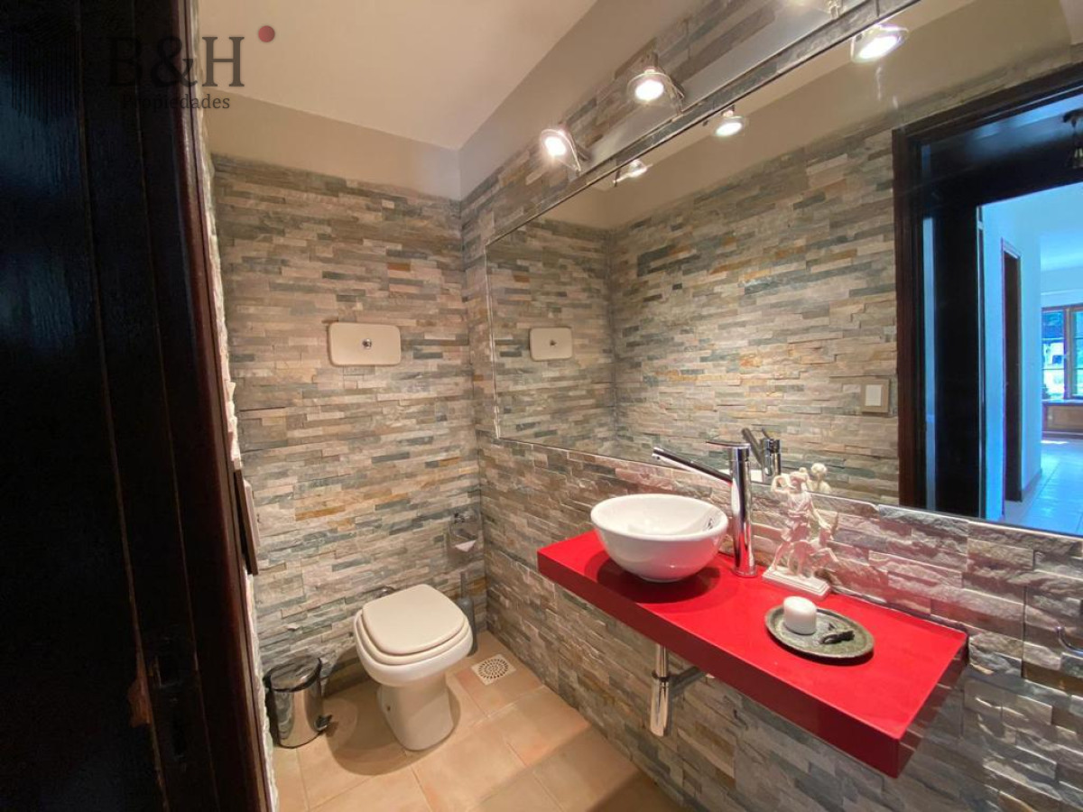 Casa ID.650 - ESPECTACULAR CASA EN LUGANO 5 DORMITORIOS 4 BAÑOS 