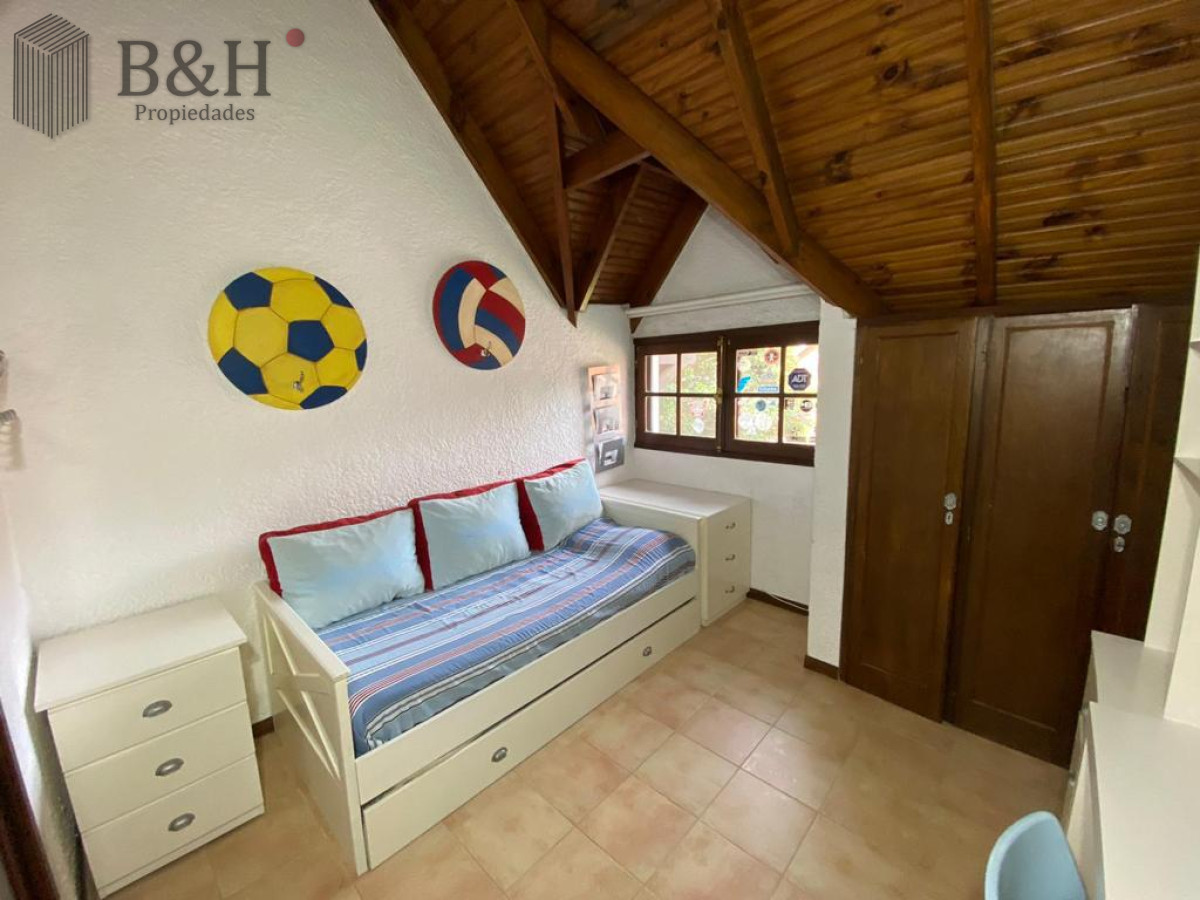 Casa ID.650 - ESPECTACULAR CASA EN LUGANO 5 DORMITORIOS 4 BAÑOS 