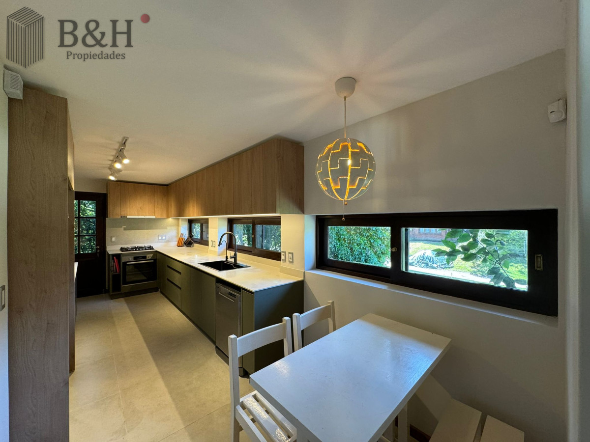Casa ID.650 - ESPECTACULAR CASA EN LUGANO 5 DORMITORIOS 4 BAÑOS 