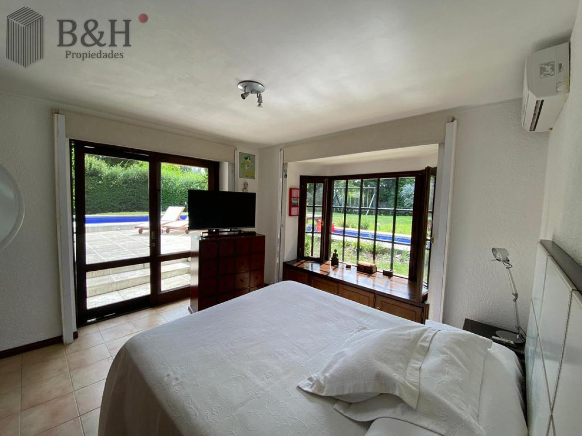 Casa ID.650 - ESPECTACULAR CASA EN LUGANO 5 DORMITORIOS 4 BAÑOS 