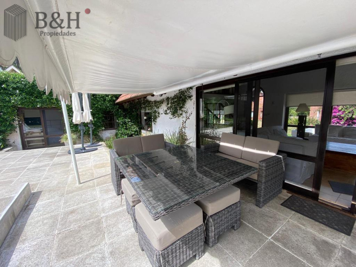Casa ID.650 - ESPECTACULAR CASA EN LUGANO 5 DORMITORIOS 4 BAÑOS 