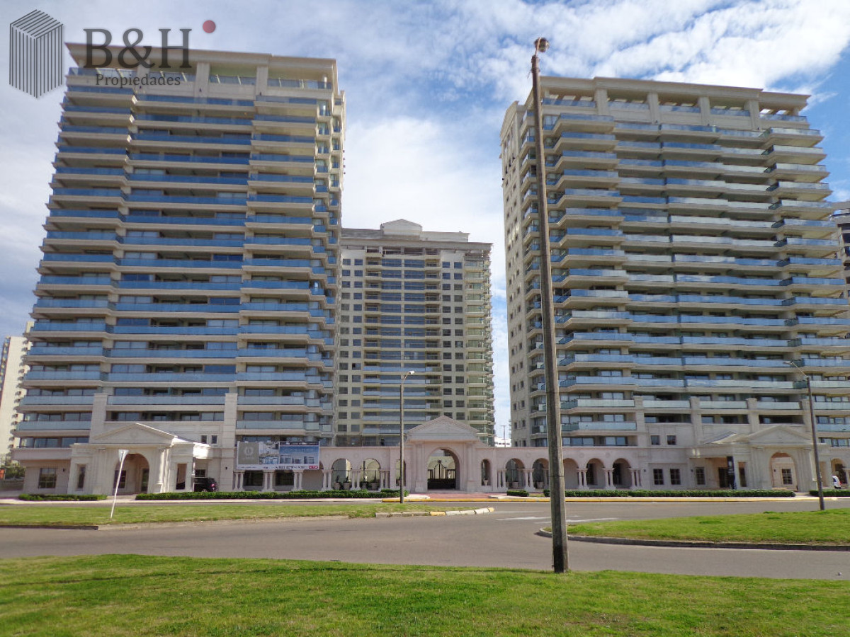 Apartamento ID.5978 - Apartamento en Alquiler de 3 Dormitorios en Punta del este , Playa Brava , Torre Imperiale 