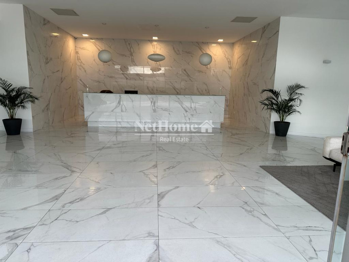 Apartamento ID.84 - Playa Mansa Apartamento 2 Dormitorios Frente al Mar 