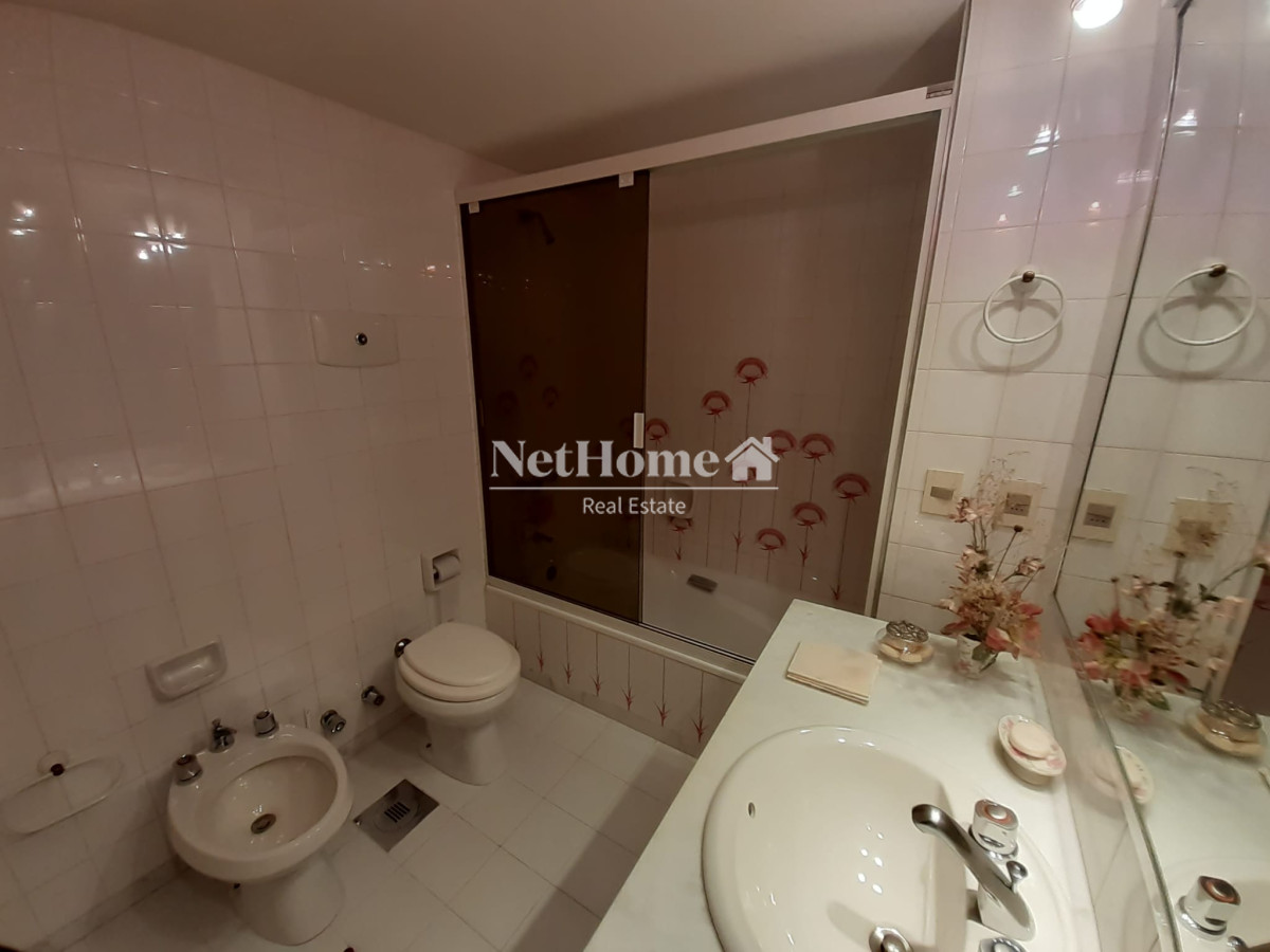 Apartamento ID.106 - Playa Brava Apartamento 3 Dormitorios en Primera Línea